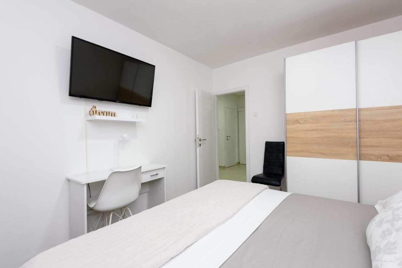 Apartment Tina Ploce  Exterior foto